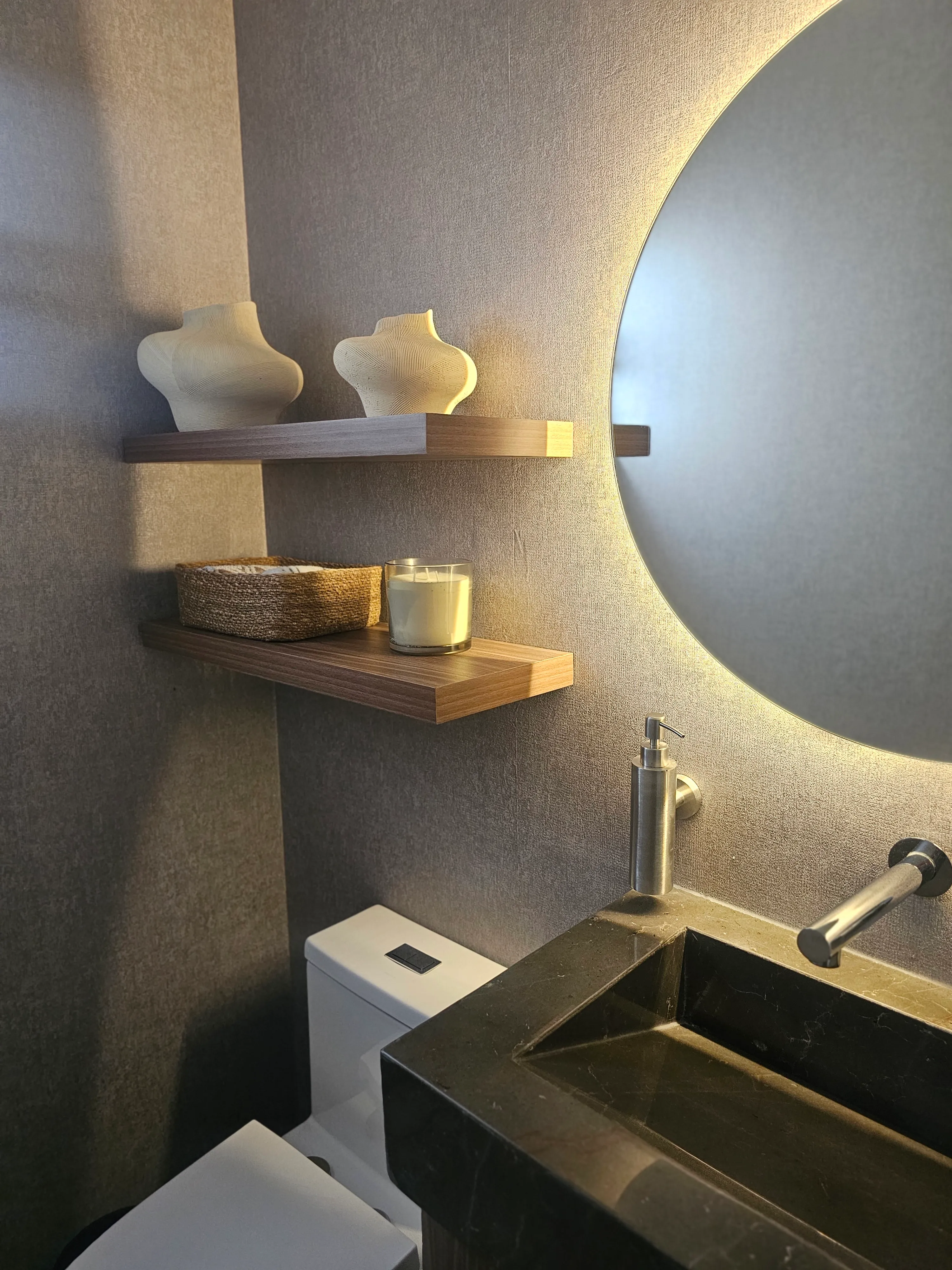 Detalle de baño de visitas